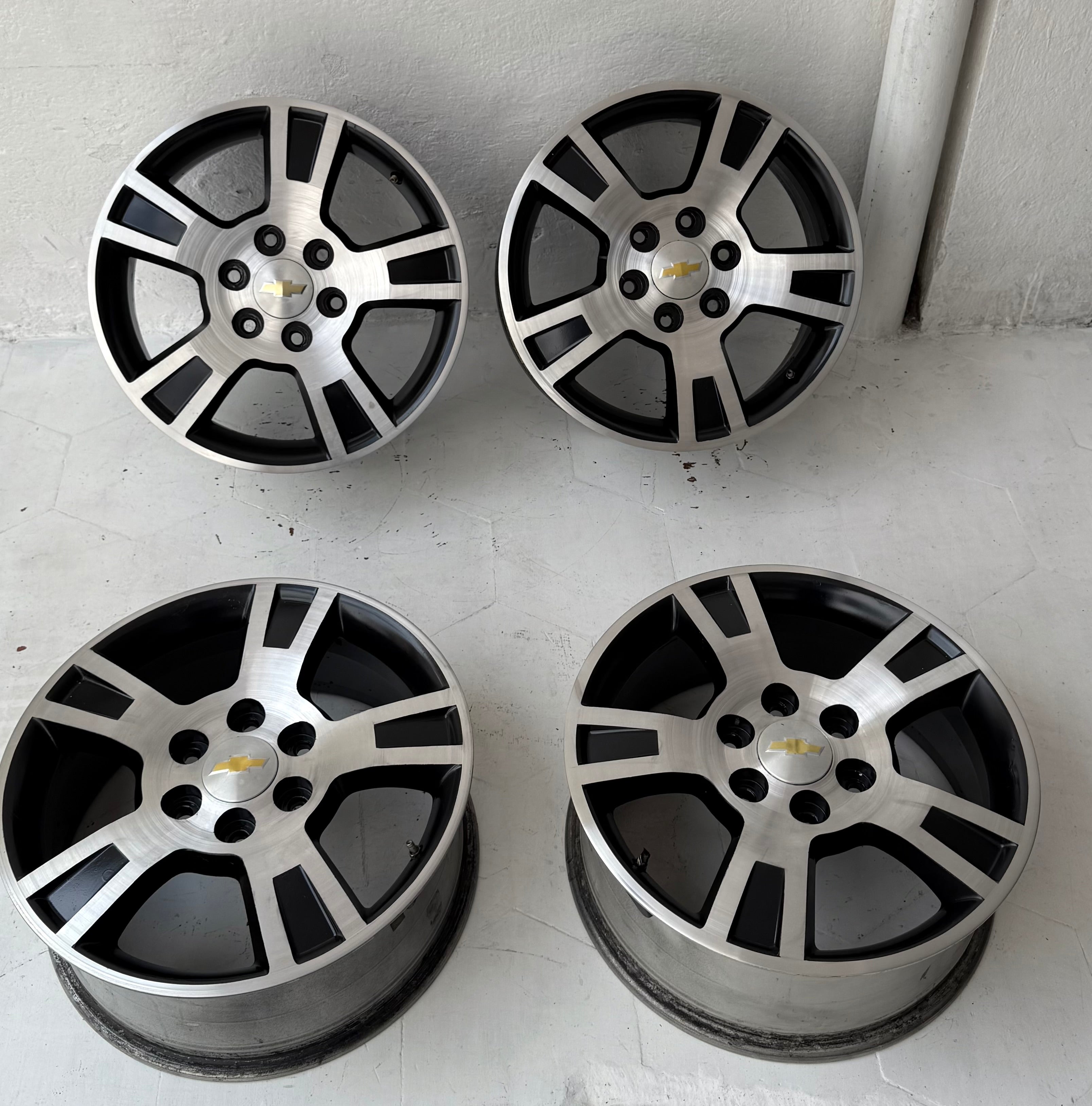 4 Rines Seminuevos 18” Chevrolet Silverado, GMC Sierra, Suburban, Express Van y Tahoe – 6×139