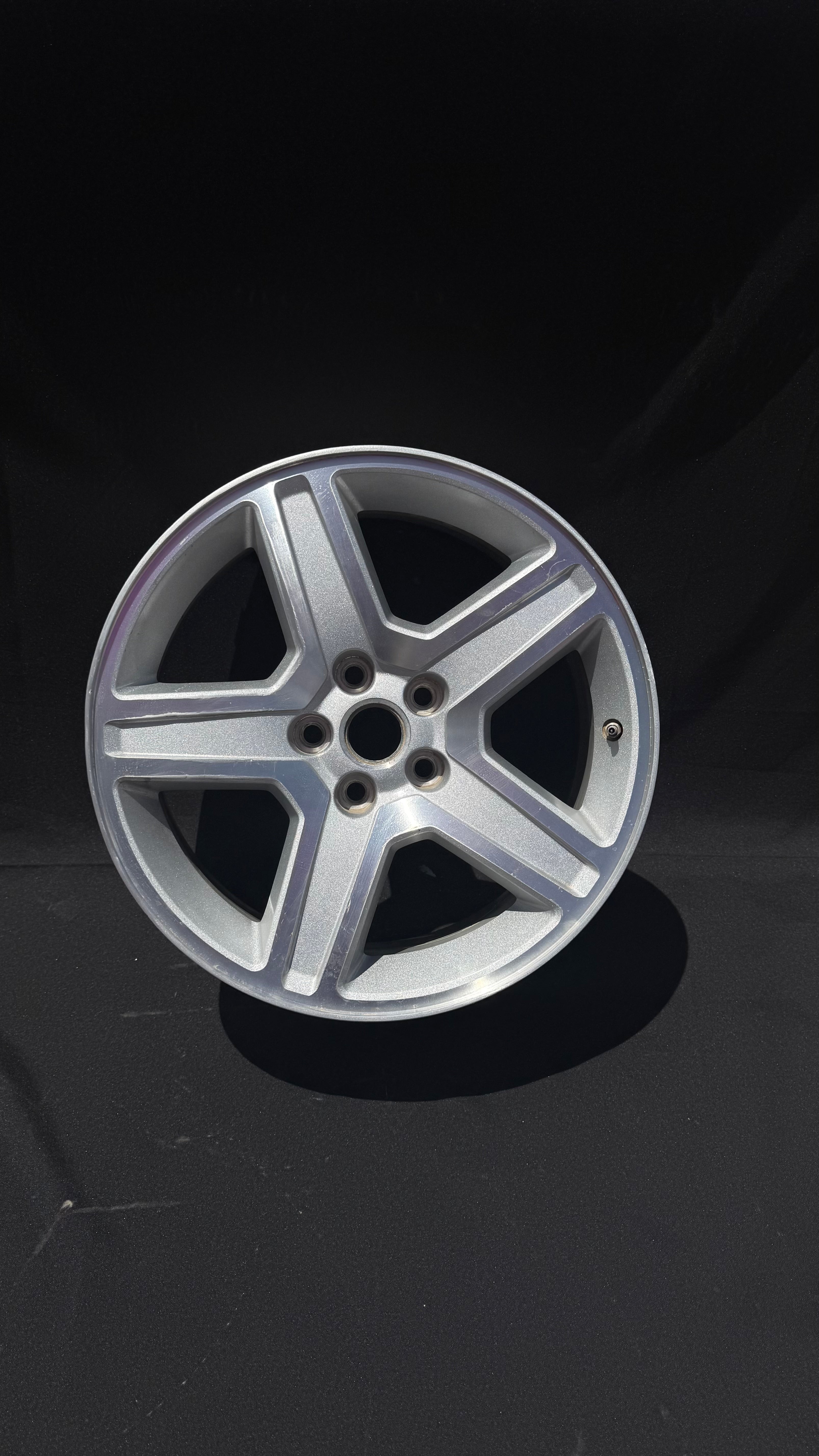 1 Rin 18” Dodge Charger Original 5-115