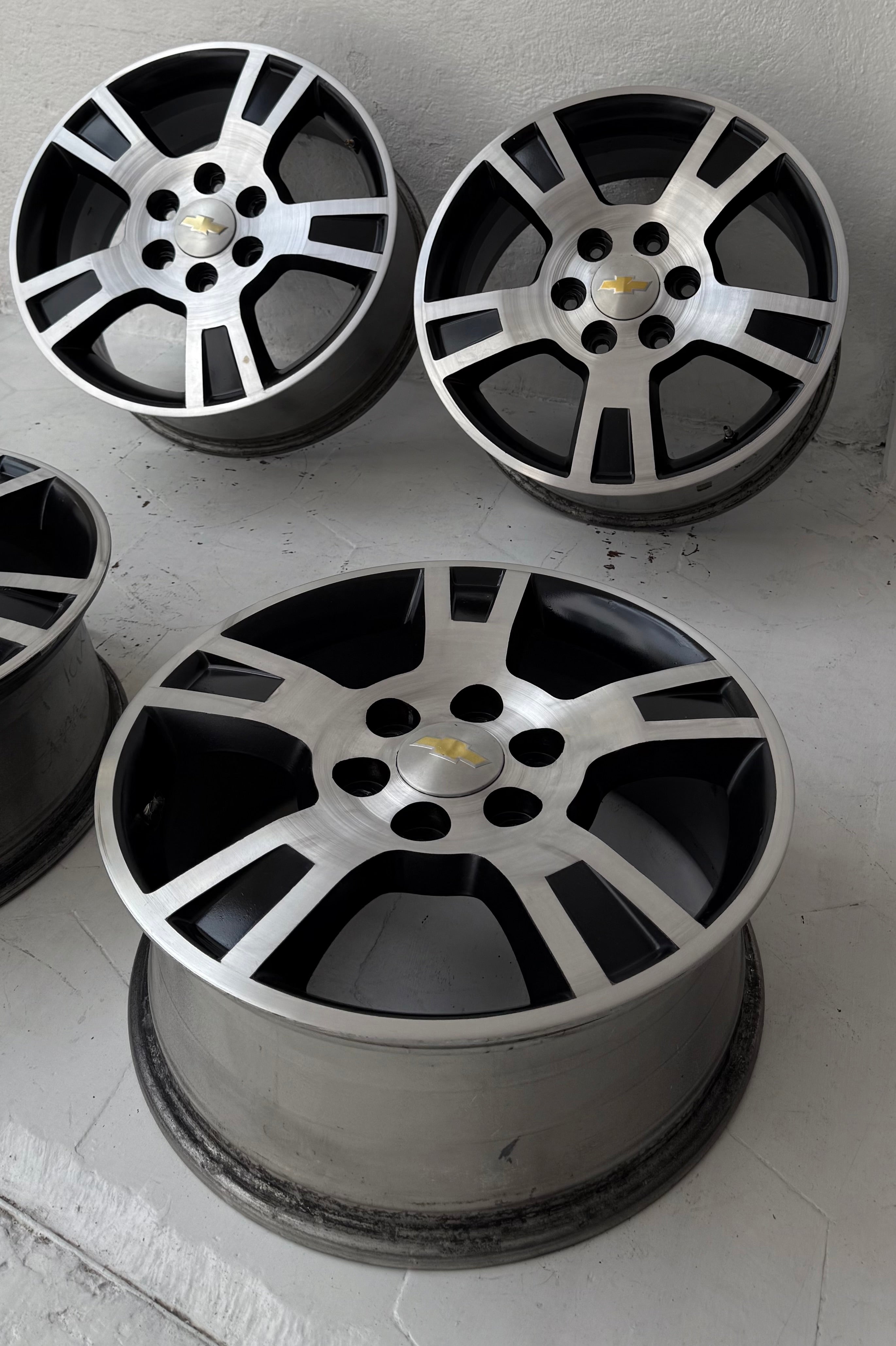 4 Rines Seminuevos 18” Chevrolet Silverado, GMC Sierra, Suburban, Express Van y Tahoe – 6×139