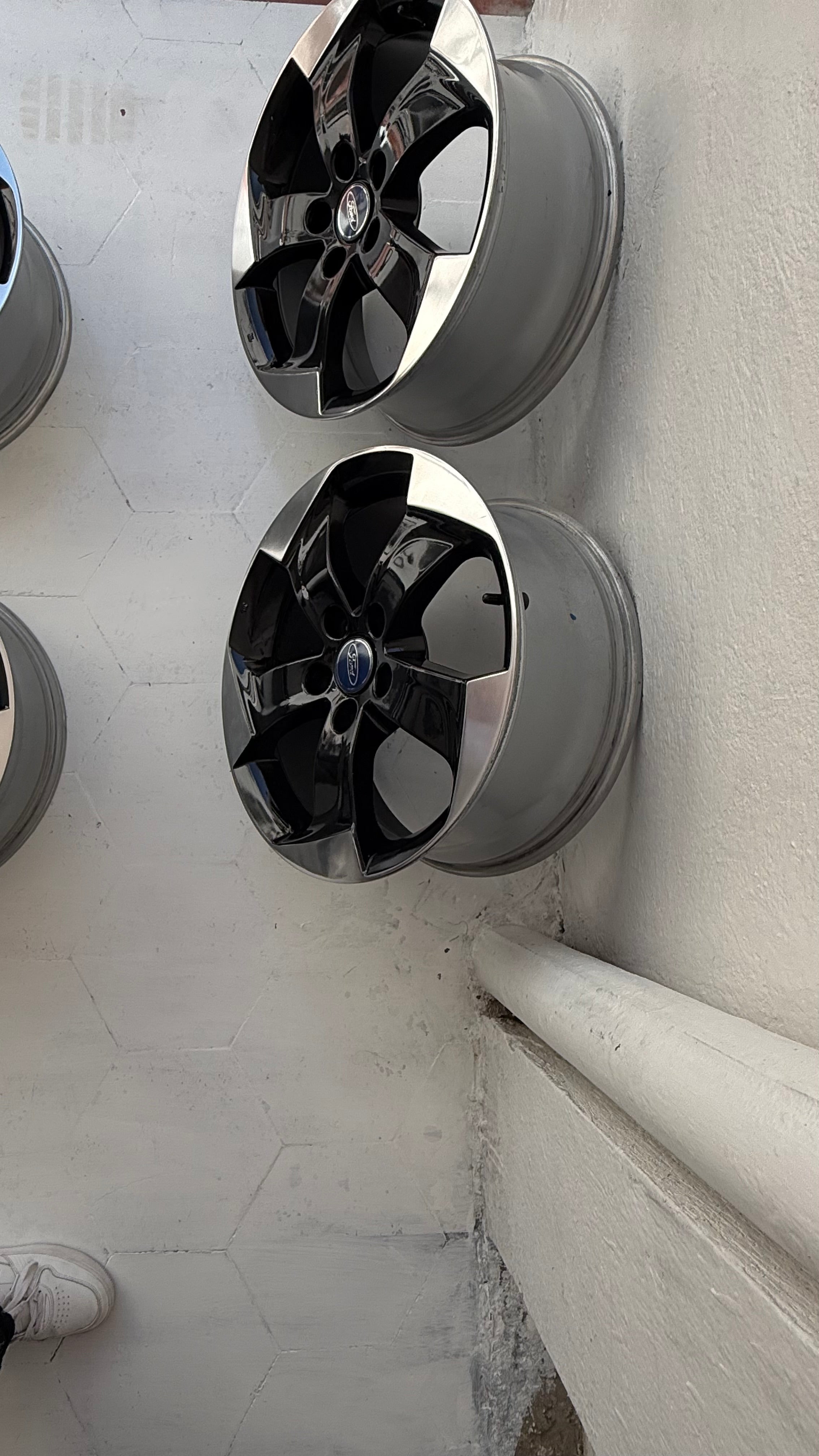 4 Rines 17” Ford Mustang, Ranger y Explorer Originales Seminuevos 5x114