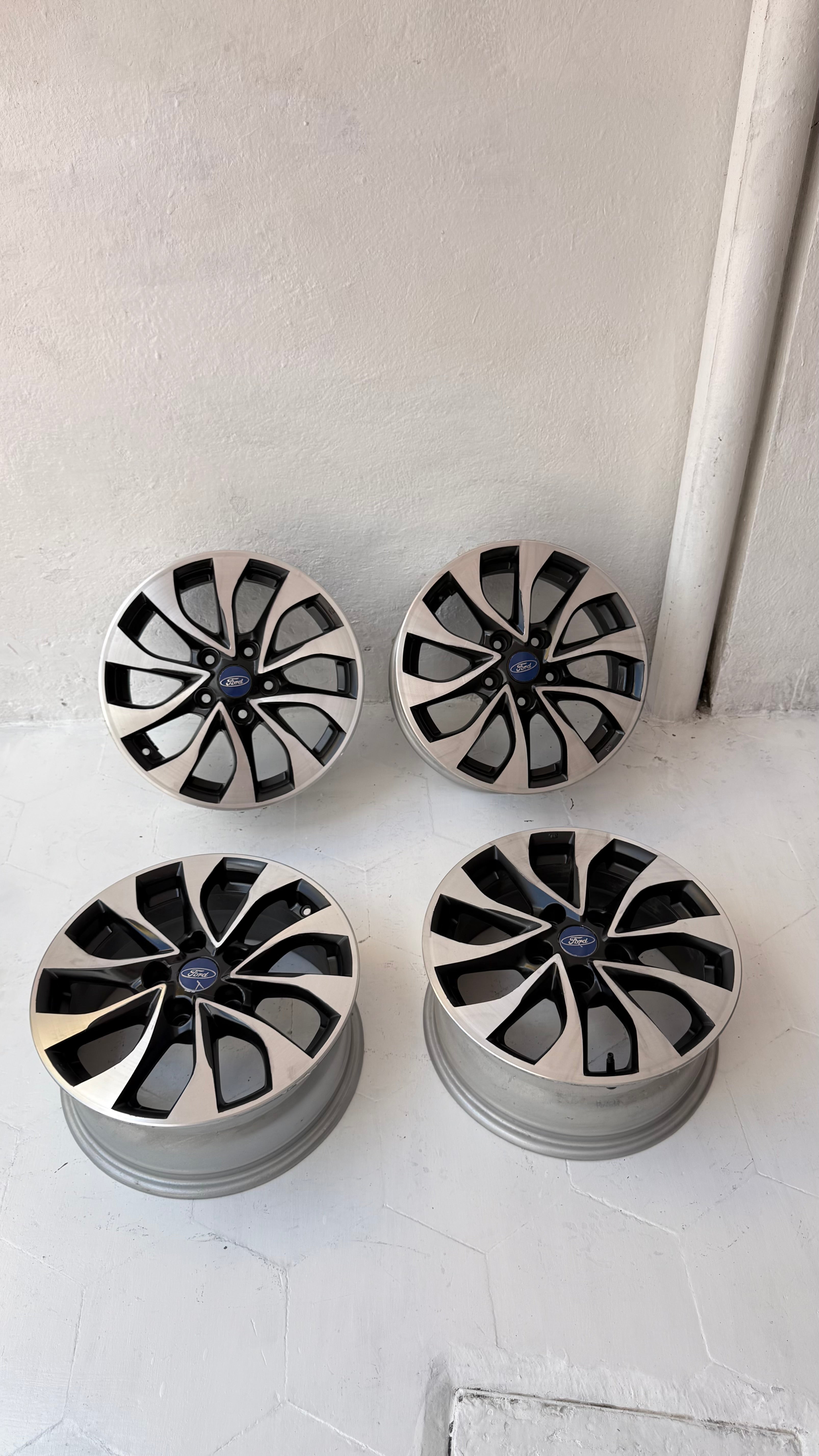 4 Rines 16” Ford Mustang, Ranger y Explorer Originales Seminuevos 5x114