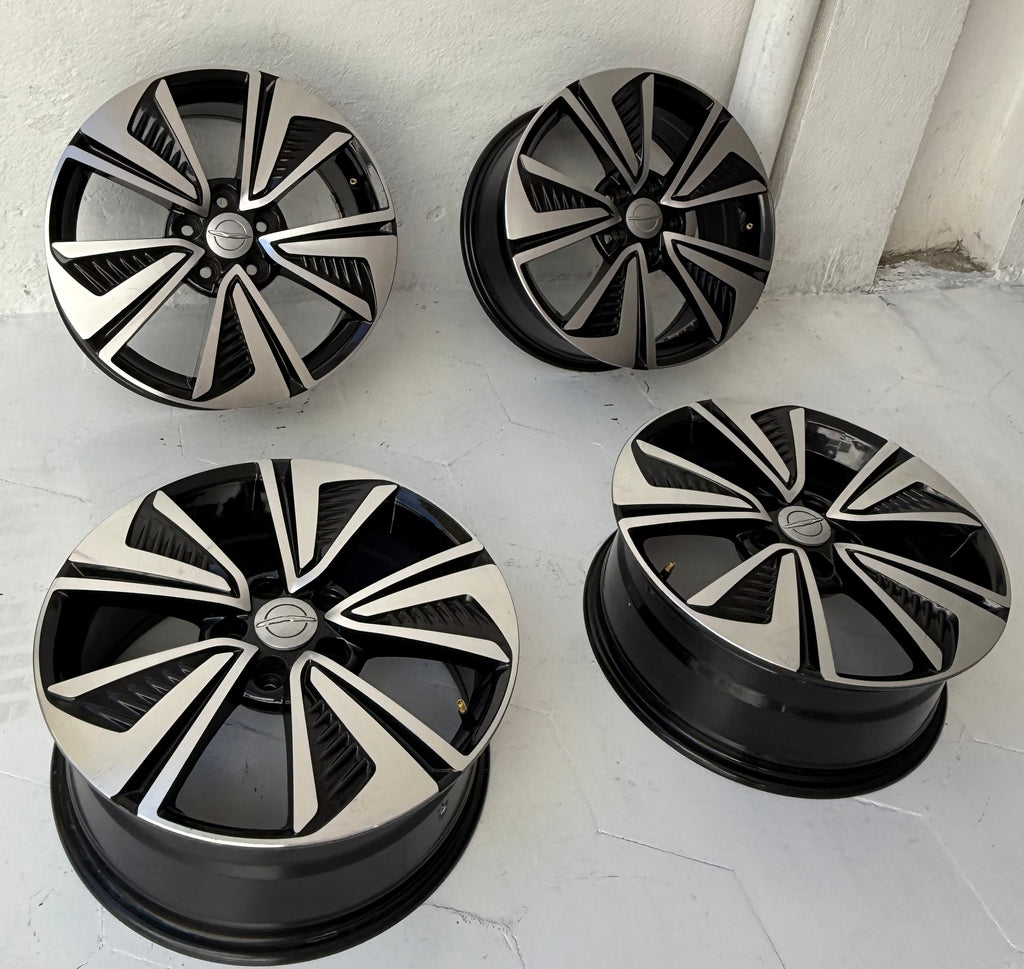 4 Rines 17” Jeep Liberty Compass Patriot Nitro Voyager Caravan Avenger Nuevos Originales