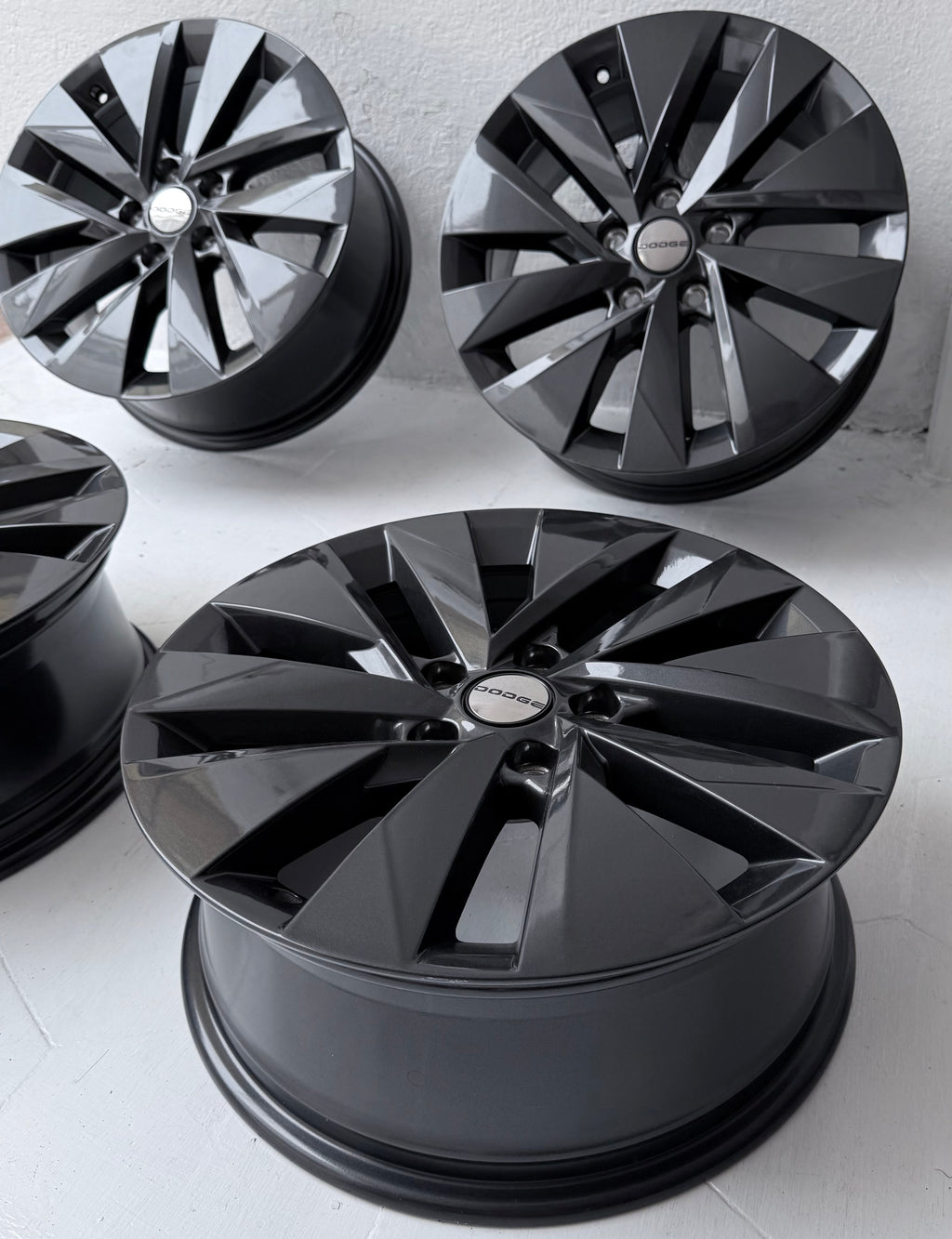 4 Rines 17” Dodge Voyager, Caravan, Nitro, Avenger, 300C y Jeep – 5×114 Nuevos