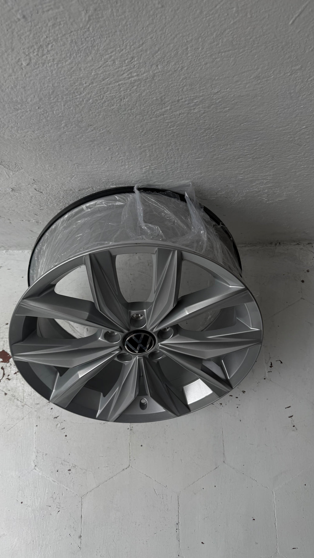 4 Rines 18” Volkswagen Tiguan R-Line – 5×112