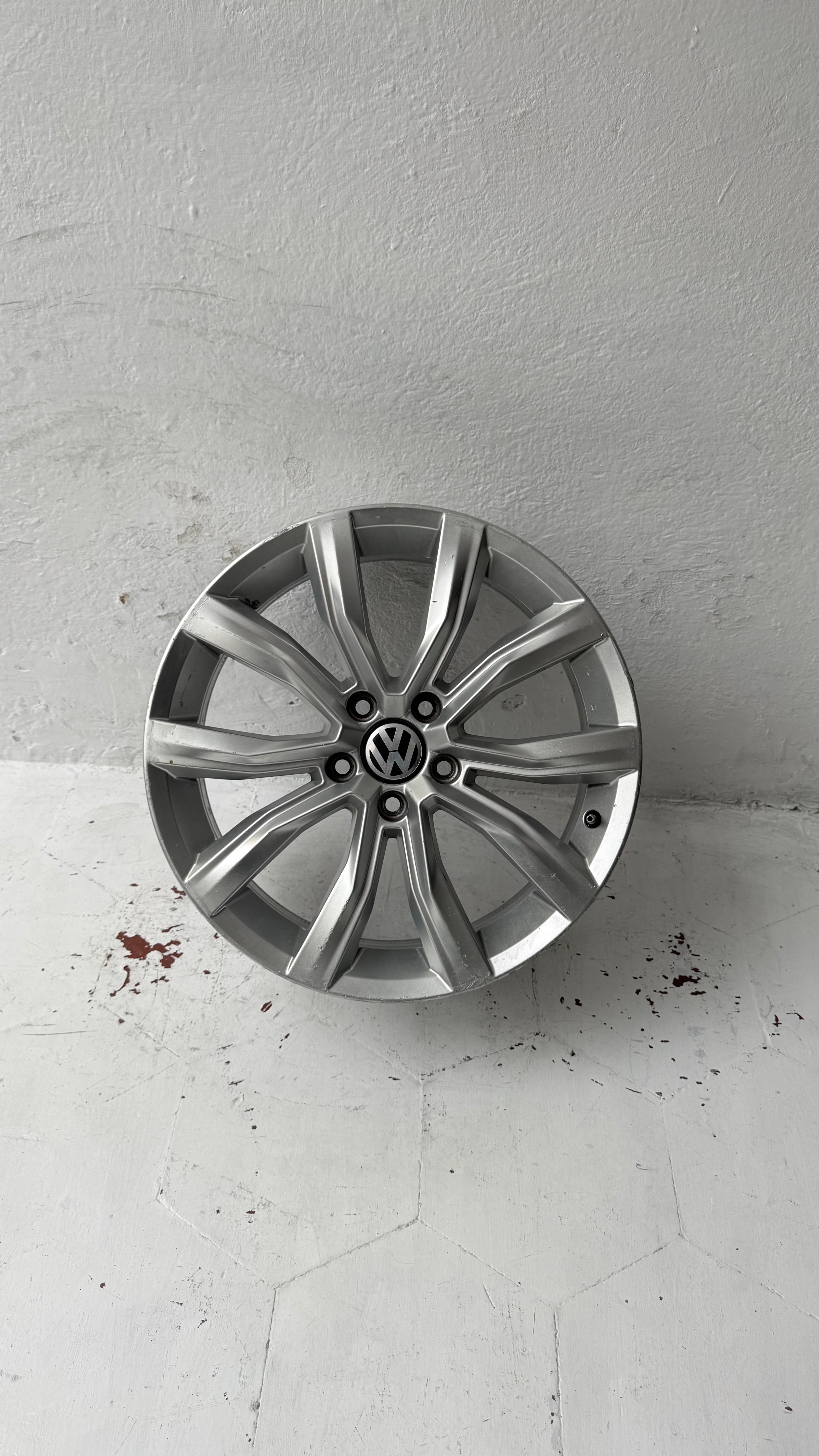 4 Rines 18” Volkswagen Tiguan R-Line – 5×112