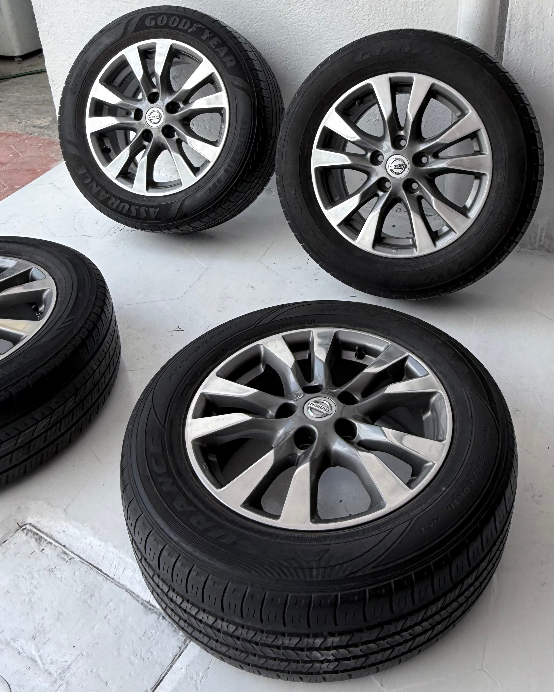 4 Rines con llantas 16” Nissan Sentra, X-Trail y Altima – 5×114