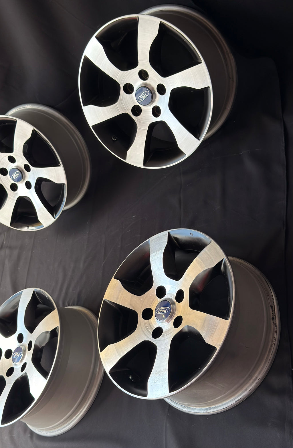 4 Rines 16” Ford Mustang, Ranger y Explorer – 5×114