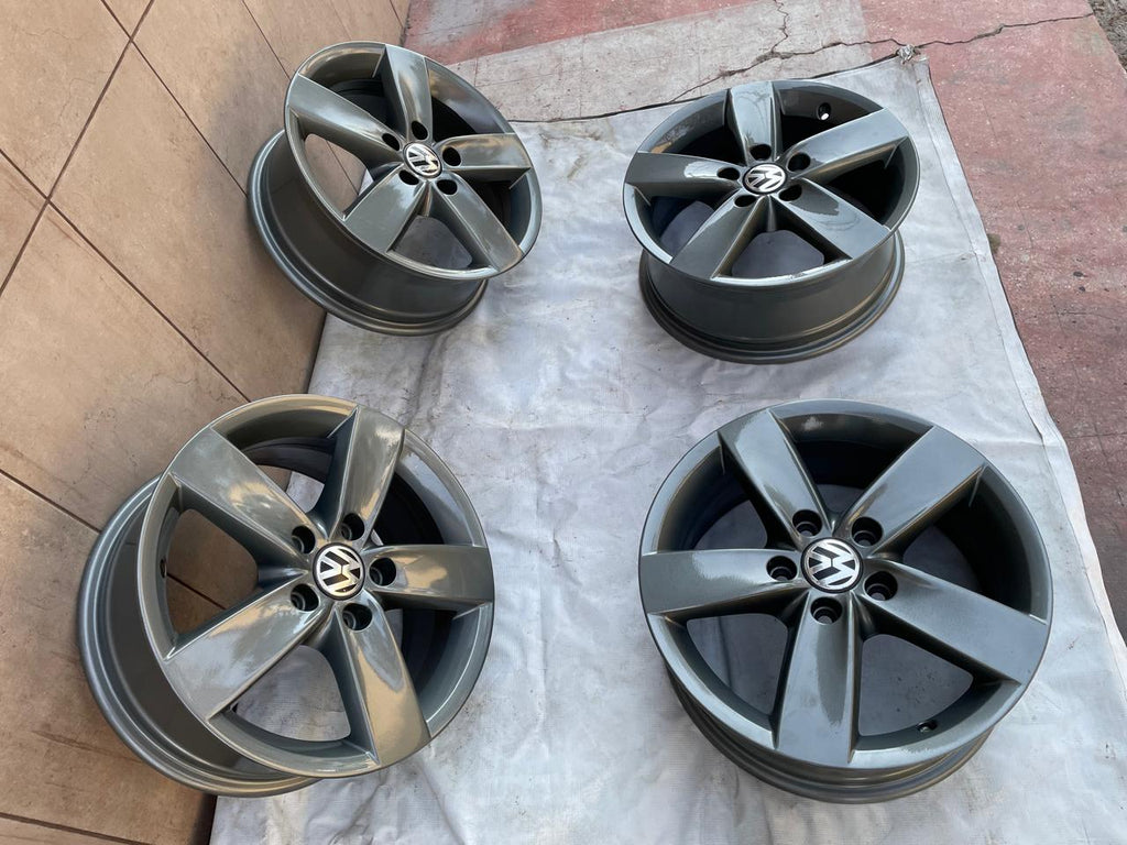 Juego de 4 Rines 16" Seminuevos Volkswagen Jetta MK7 MK6 Tiguan Bora Originales 5x112
