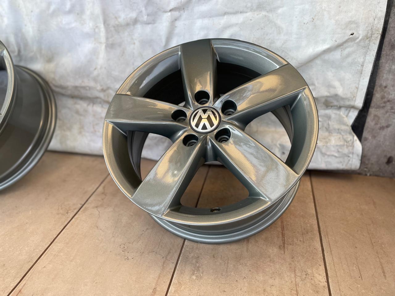 4 Rines 16" Volkswagen Guinness Originales Jetta MK7 MK6 Tiguan Bora 5x112 Seminuevos
