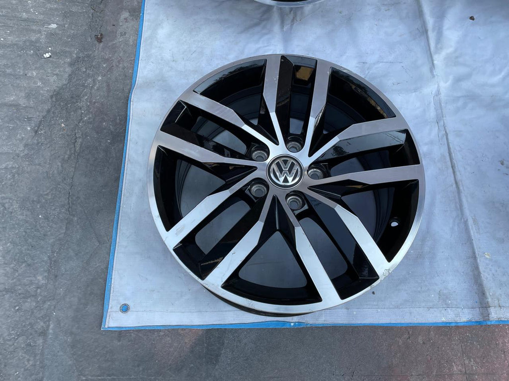 4 Rines 17” Volkswagen Golf Jetta MK6 MK7 Tiguan Taos Originales Nuevos 5x112