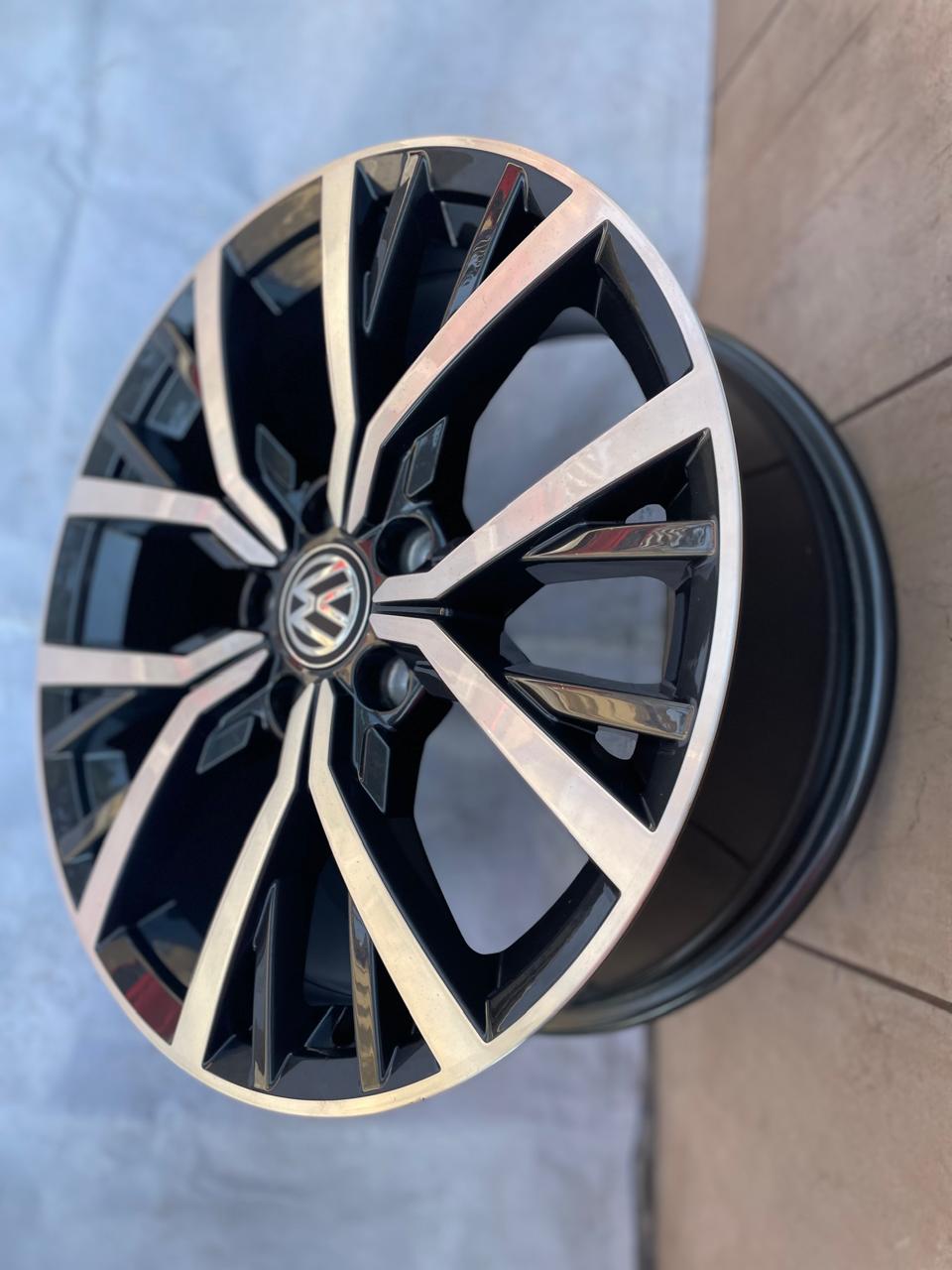 4 Rines 17" Volkswagen TAOS TIGUAN JETTA MK7 MK6 Originales Nuevos 5x112 Negro Brillante