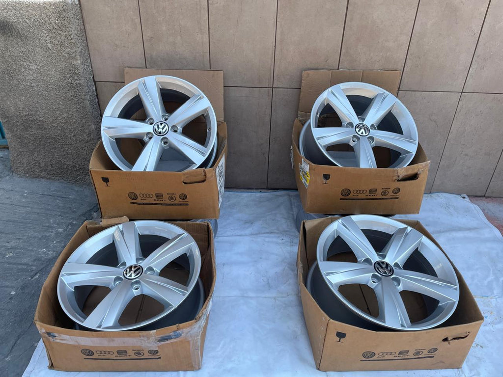 4 Rines 17" Volkswagen Taos Tiguan Jetta MK7 MK6 Passat Originales 5x112 Seminuevos