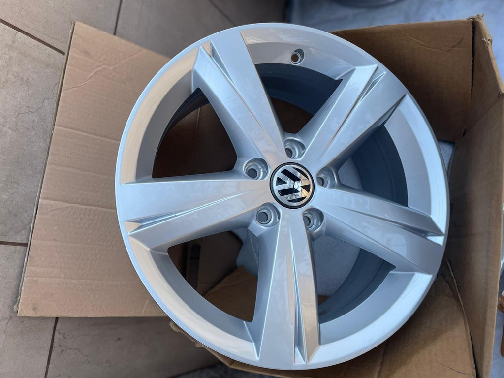 1 Rin 17" Volkswagen Taos Tiguan Jetta MK7 MK6 Passat Original 5x112