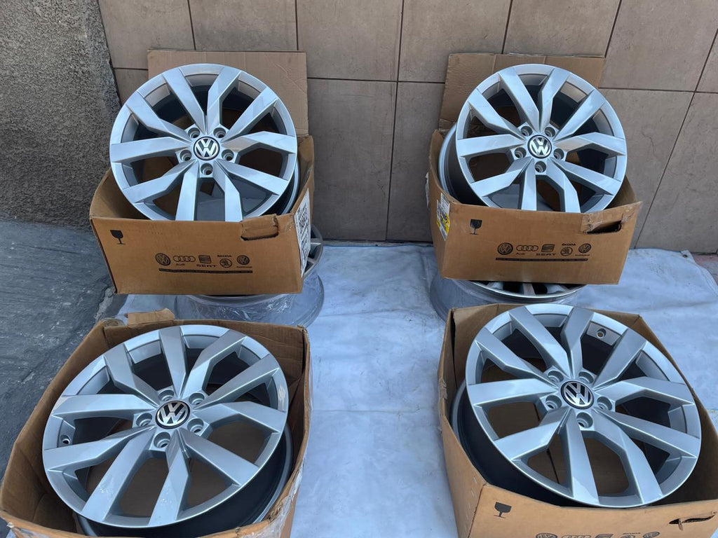 4 Rines 17" Volkswagen Golf T-Cross Jetta MK6 MK7 Tiguan Taos New Beetle Passat Originales 5x112 Nuevos