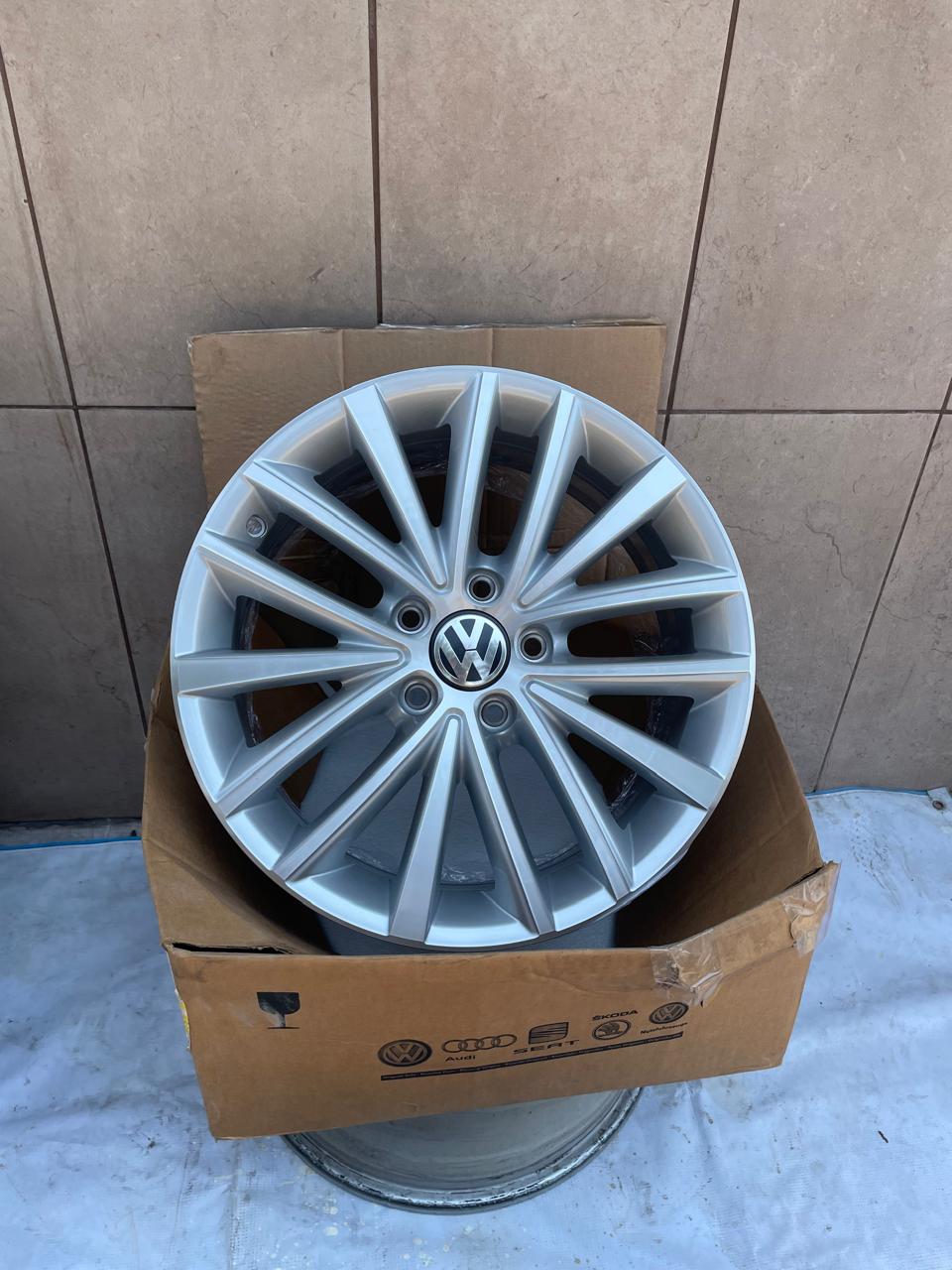 4 Rines 16" Volkswagen Sport Jetta MK6 Jetta MK7 Tiguan Taos Passat Originales 5x112 Nuevos
