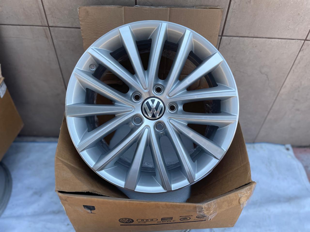 4 Rines 16" Volkswagen Sport Jetta MK6 Jetta MK7 Tiguan Taos Passat Originales 5x112 Nuevos