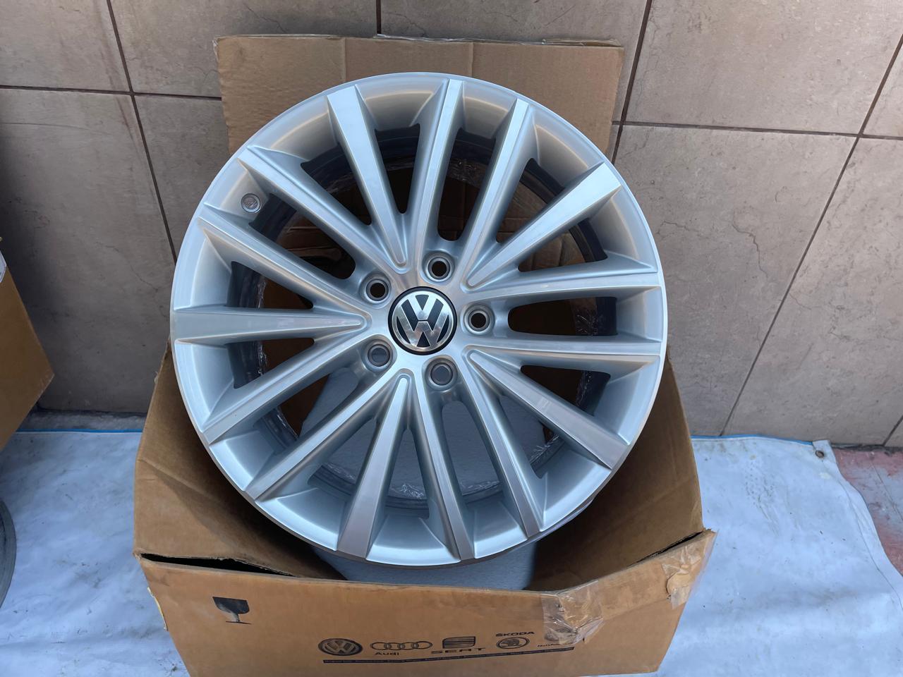 4 Rines 16" Volkswagen Sport Jetta MK6 Jetta MK7 Tiguan Taos Passat Originales 5x112 Nuevos