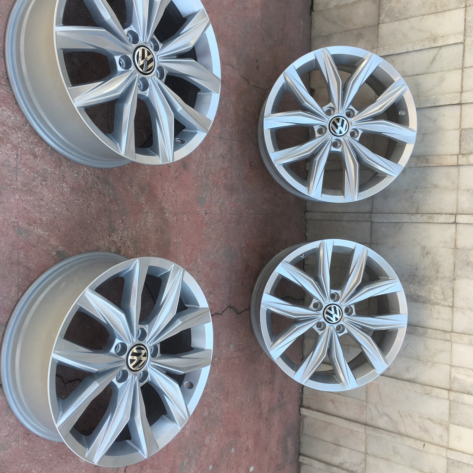 4 Rines 18” Seminuevos Originales Volkswagen Jetta MK7 MK6 Tiguan Taos 5x112