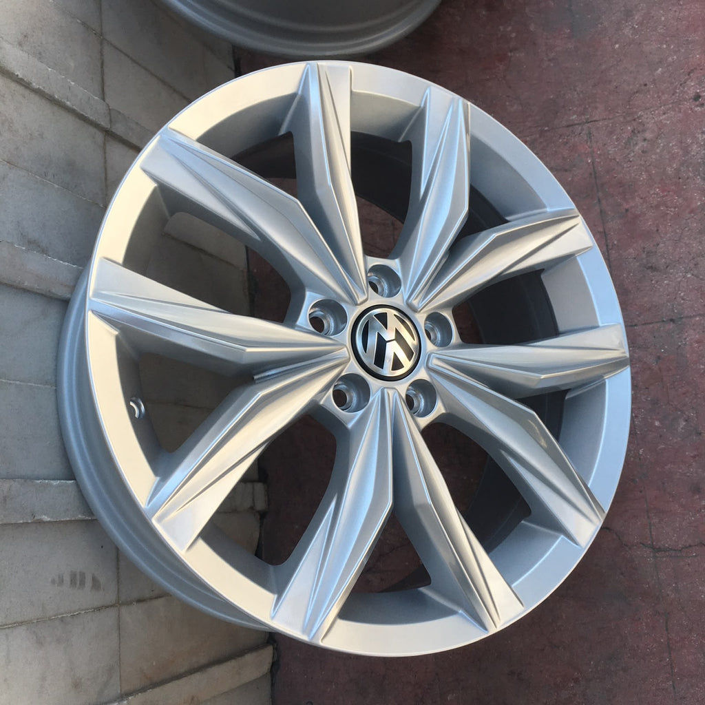 4 Rines 18” Seminuevos Originales Volkswagen Jetta MK7 MK6 Tiguan Taos 5x112