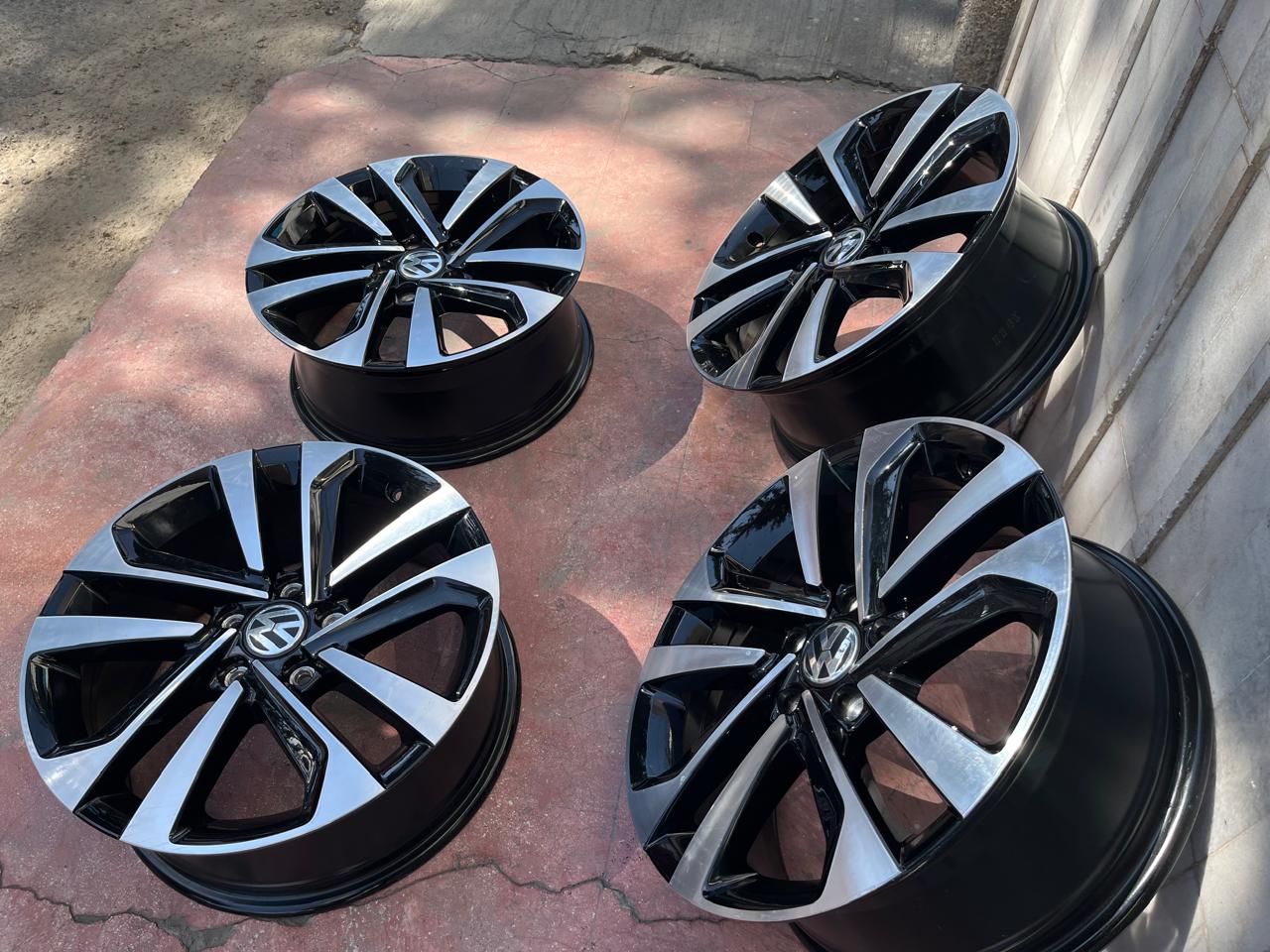 4 Rines 17” Nuevos Originales Volkswagen Tiguan Taos Jetta MK7 MK6 Passat Beetle Bora 5x112
