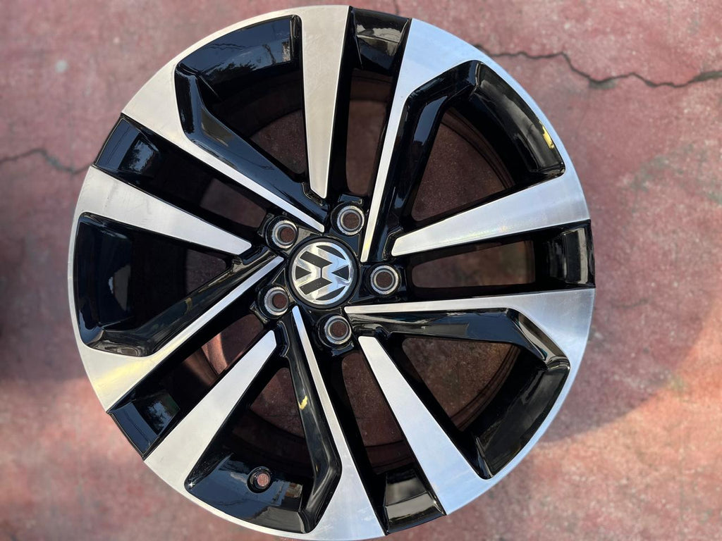 4 Rines 17” Nuevos Originales Volkswagen Tiguan Taos Jetta MK7 MK6 Passat Beetle Bora 5x112