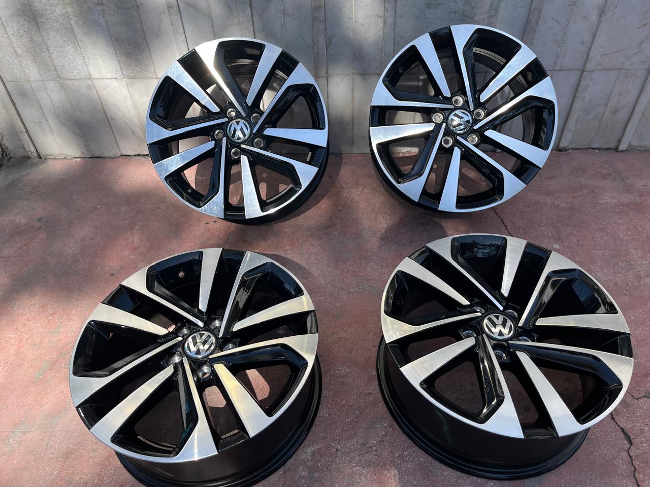 4 Rines 17” Seminuevos Originales Volkswagen Tiguan Taos Jetta MK7 MK6 Passat Beetle Bora 5x112