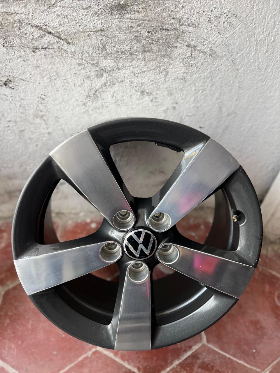 4 Rines 16” Volkswagen Jetta MK6 MK7 Originales VW 5x112 Seminuevos