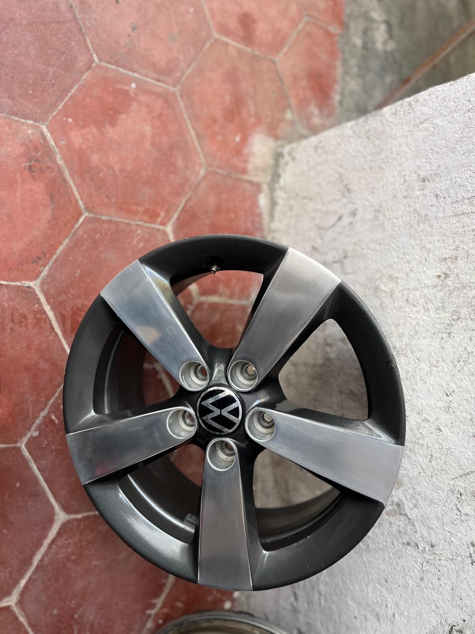 4 Rines 16” Volkswagen Jetta MK6 MK7 Originales VW 5x112 Seminuevos