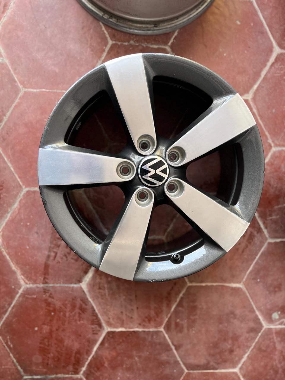4 Rines 16” Volkswagen Jetta MK6 MK7 Originales VW 5x112 Seminuevos