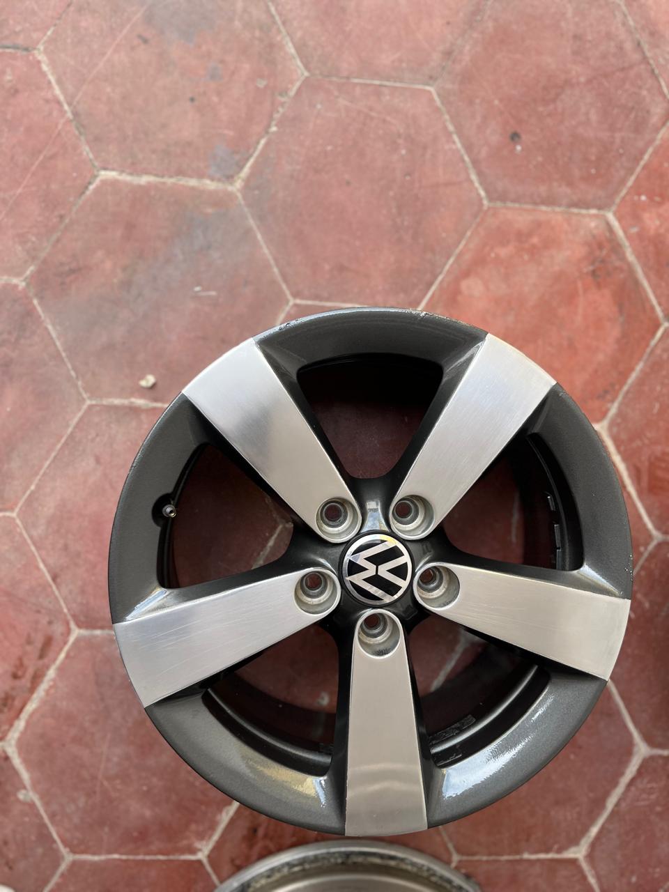 4 Rines 16” Volkswagen Jetta MK6 MK7 Originales VW 5x112 Seminuevos