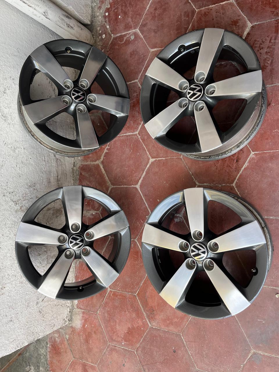 4 Rines 16” Volkswagen Jetta MK6 MK7 Originales VW 5x112 Seminuevos