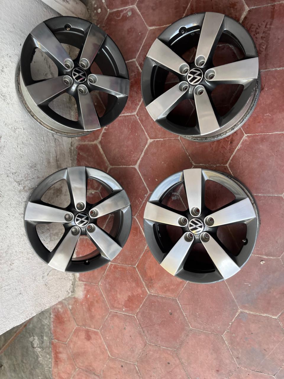 4 Rines 16” Volkswagen Jetta MK6 MK7 Originales VW 5x112 Seminuevos