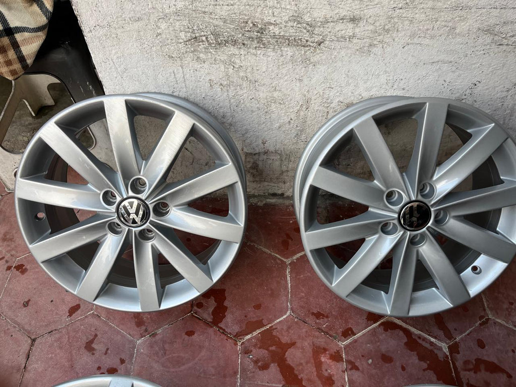 4 Rines 17" Volkswagen Tiguan Taos Jetta MK7 MK6 Golf Passat Originales 5x112 Seminuevos