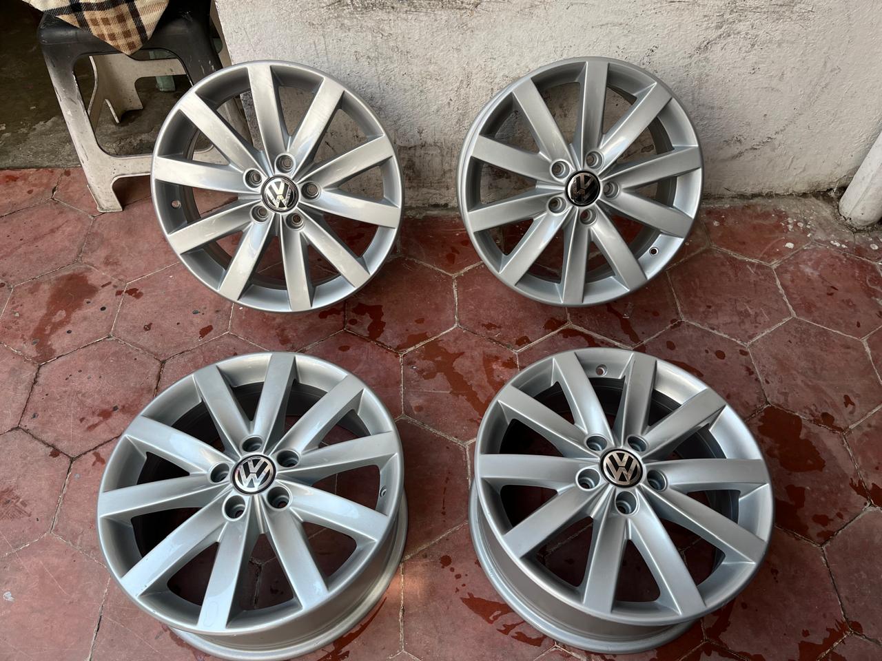 4 Rines 17" Volkswagen Tiguan Taos Jetta MK7 MK6 Golf Passat Originales 5x112 Nuevos