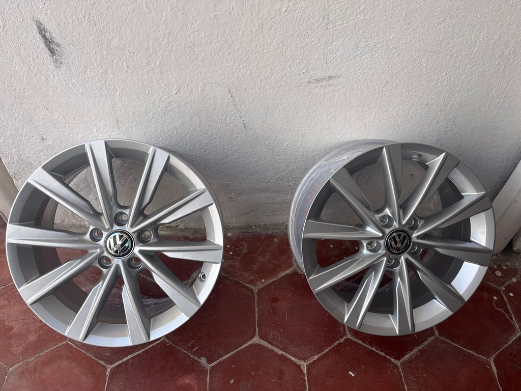 4 Rines 17" Volkswagen Tiguan Taos Golf Jetta MK7 MK6 Originales 5x112 Seminuevos