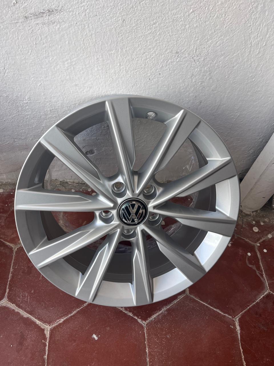 1 Rin 17" Volkswagen Tiguan Taos Golf Jetta MK7 MK6 Original 5x112