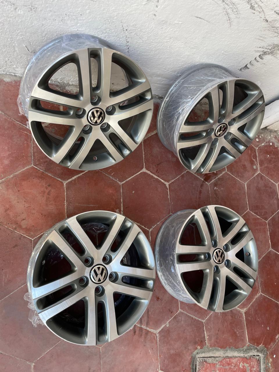 Rines 16 Originales Volkswagen MK6 MK7 | 5x112 | Seminuevos | Juego de 4