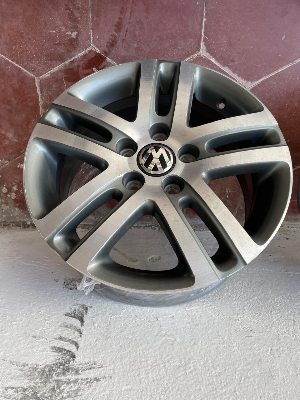 Rines 16 Originales Volkswagen MK6 MK7 | 5x112 | Seminuevos | Juego de 4