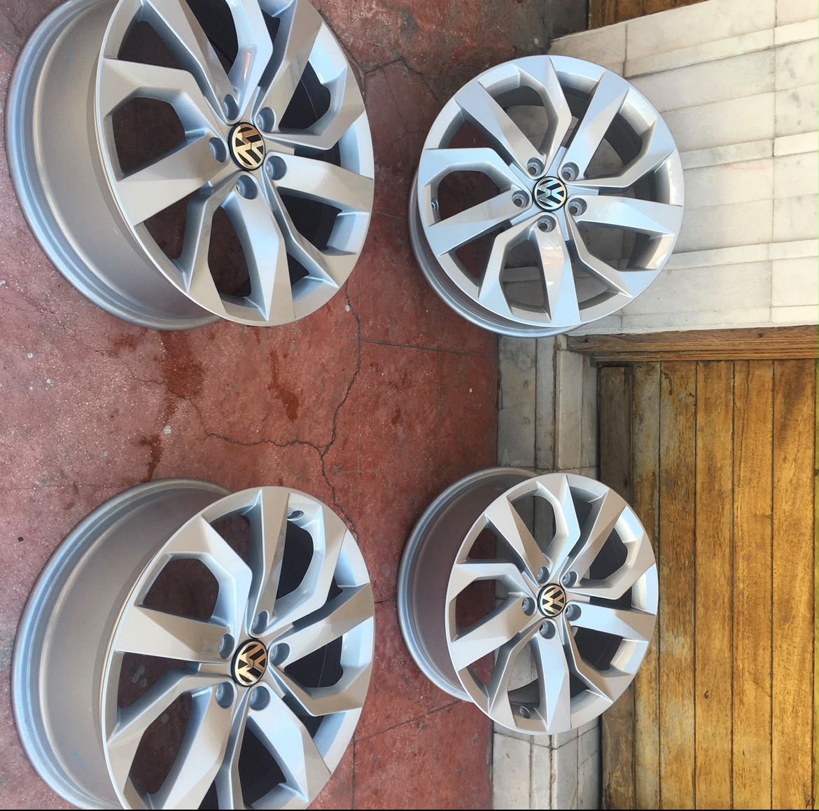 Rines 18 Originales Volkswagen Taos Taiwán 5x112 | Taos, Tiguan, Jetta MK6, Jetta MK7 y Passat | Nuevos