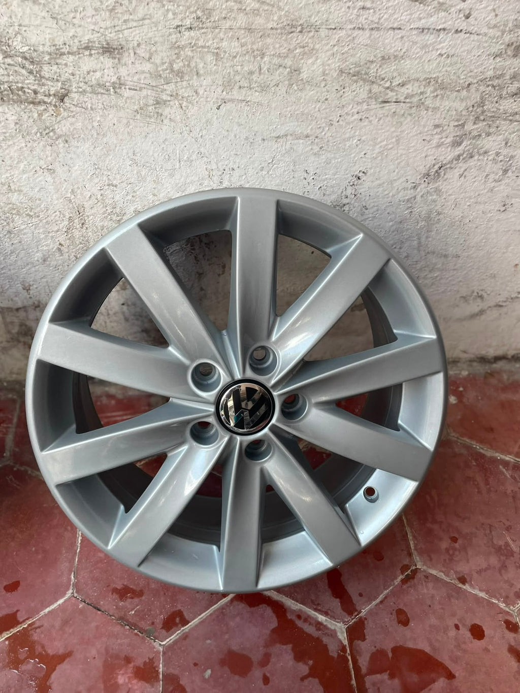 4 Rines 17" Volkswagen Jetta MK7 MK6 Taos Tiguan New Beetle Originales 5x112 Nuevos