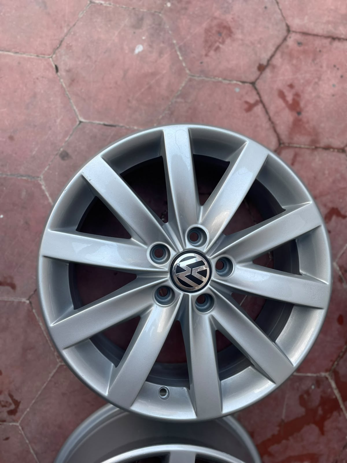 4 Rines 17" Volkswagen Jetta MK7 MK6 Taos Tiguan New Beetle Originales 5x112 Nuevos