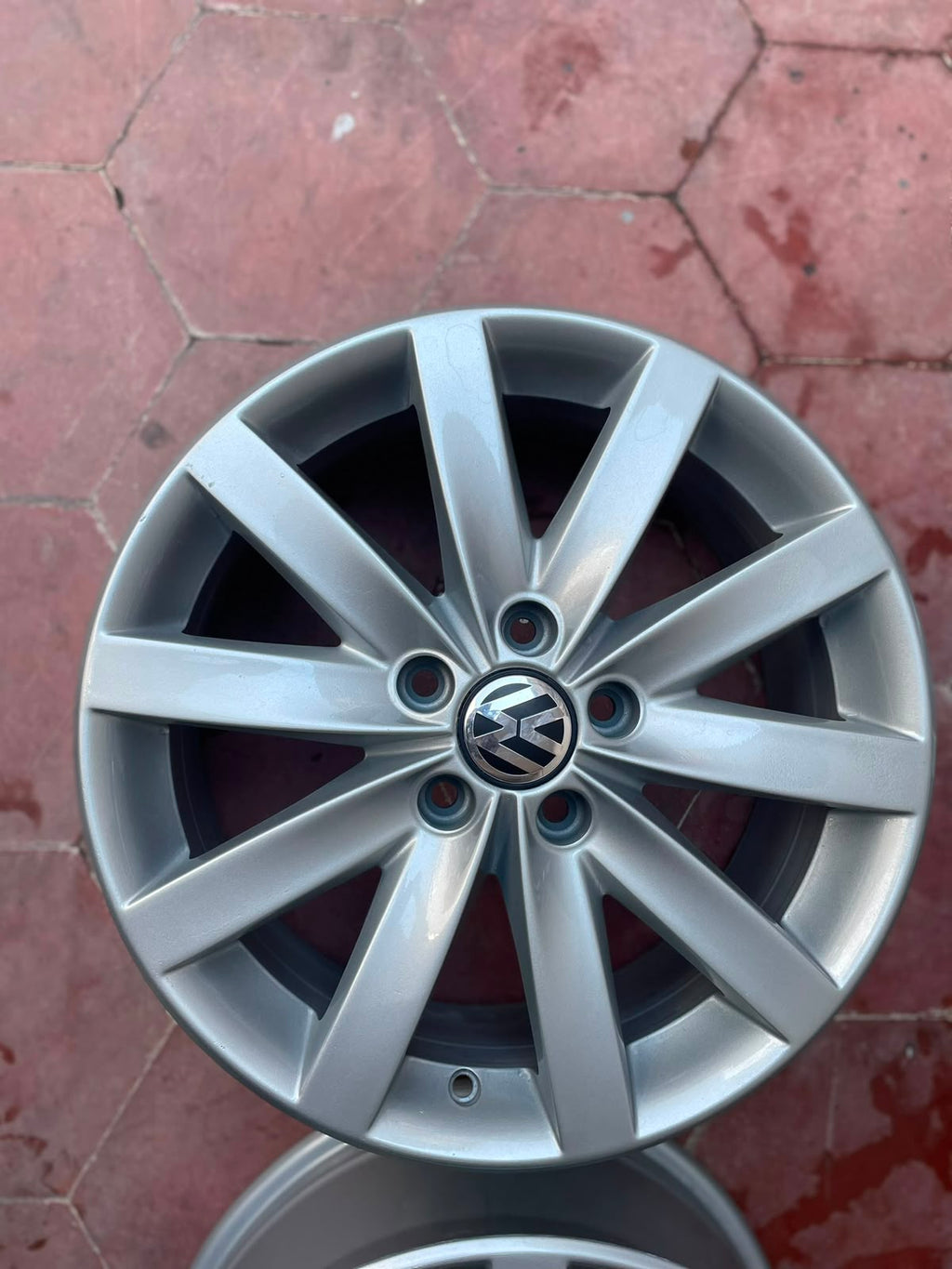 4 Rines 17" Volkswagen Jetta MK7 MK6 Taos Tiguan New Beetle Originales 5x112 Nuevos
