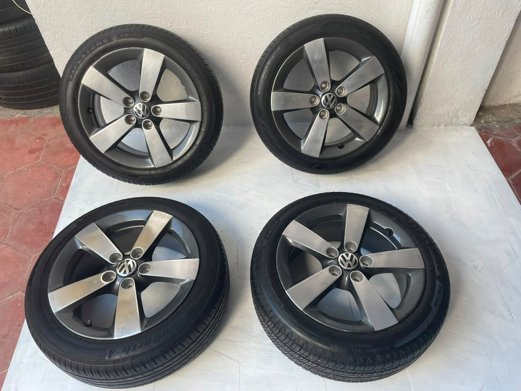 4 Rines y Llantas 16" Volkswagen Jetta MK7 MK6 Golf Originales 5x112 Seminuevos