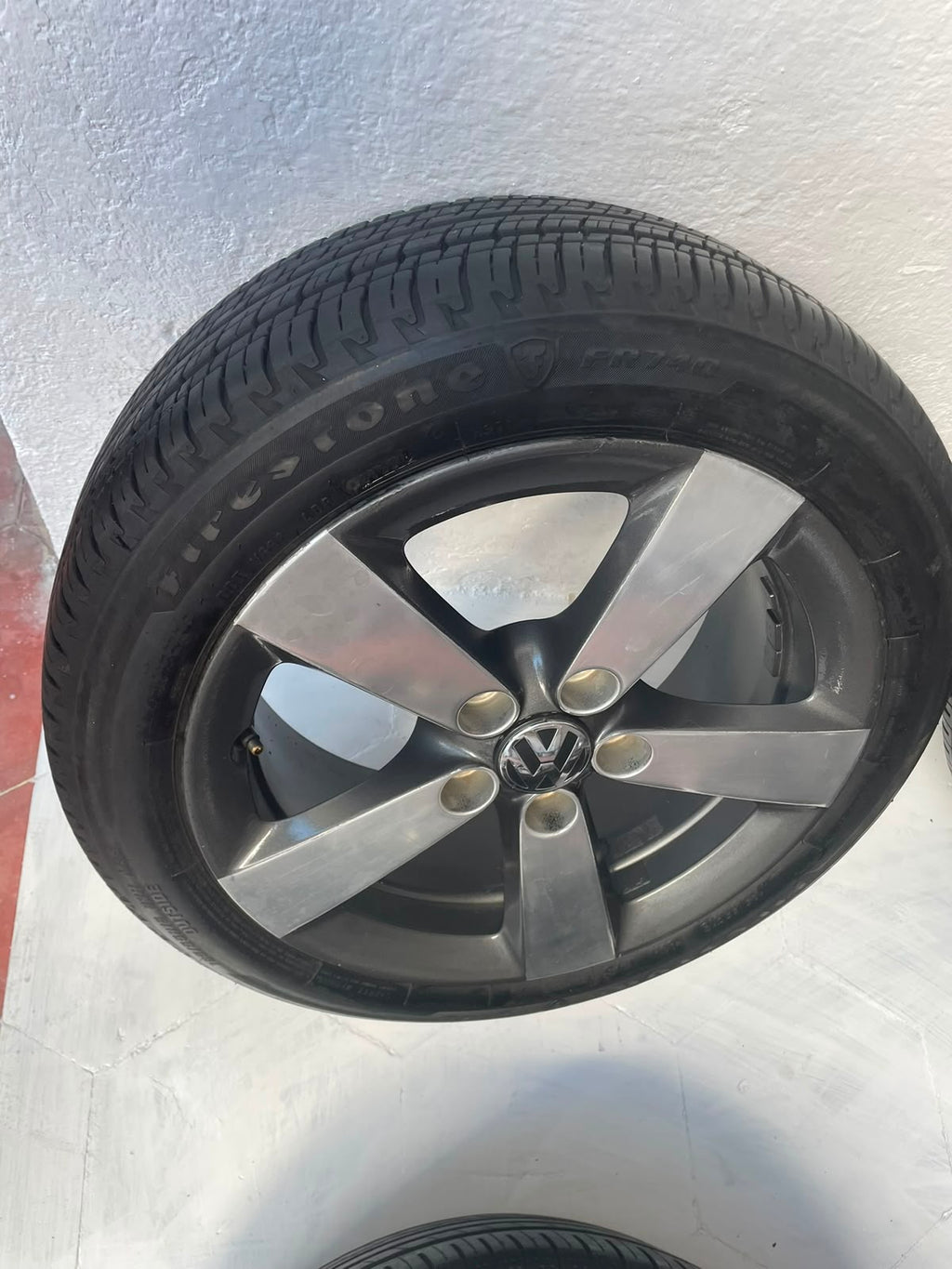 4 Rines y Llantas 16" Volkswagen Jetta MK7 MK6 Golf Originales 5x112 Seminuevos