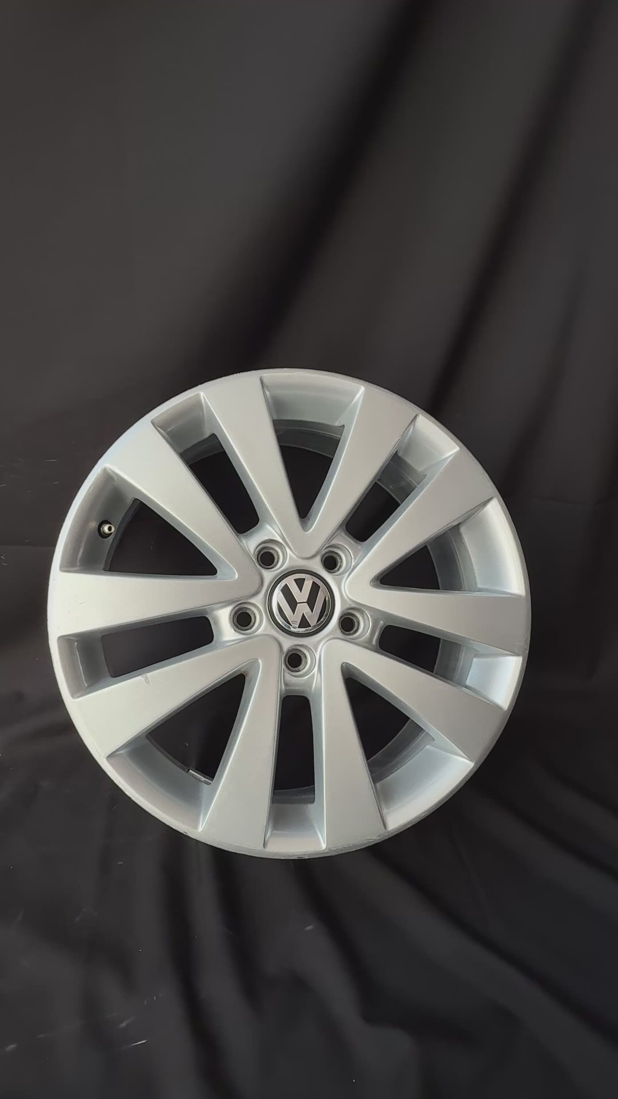 1 Rin 17” Volkswagen Jetta MK6 / Golf Original