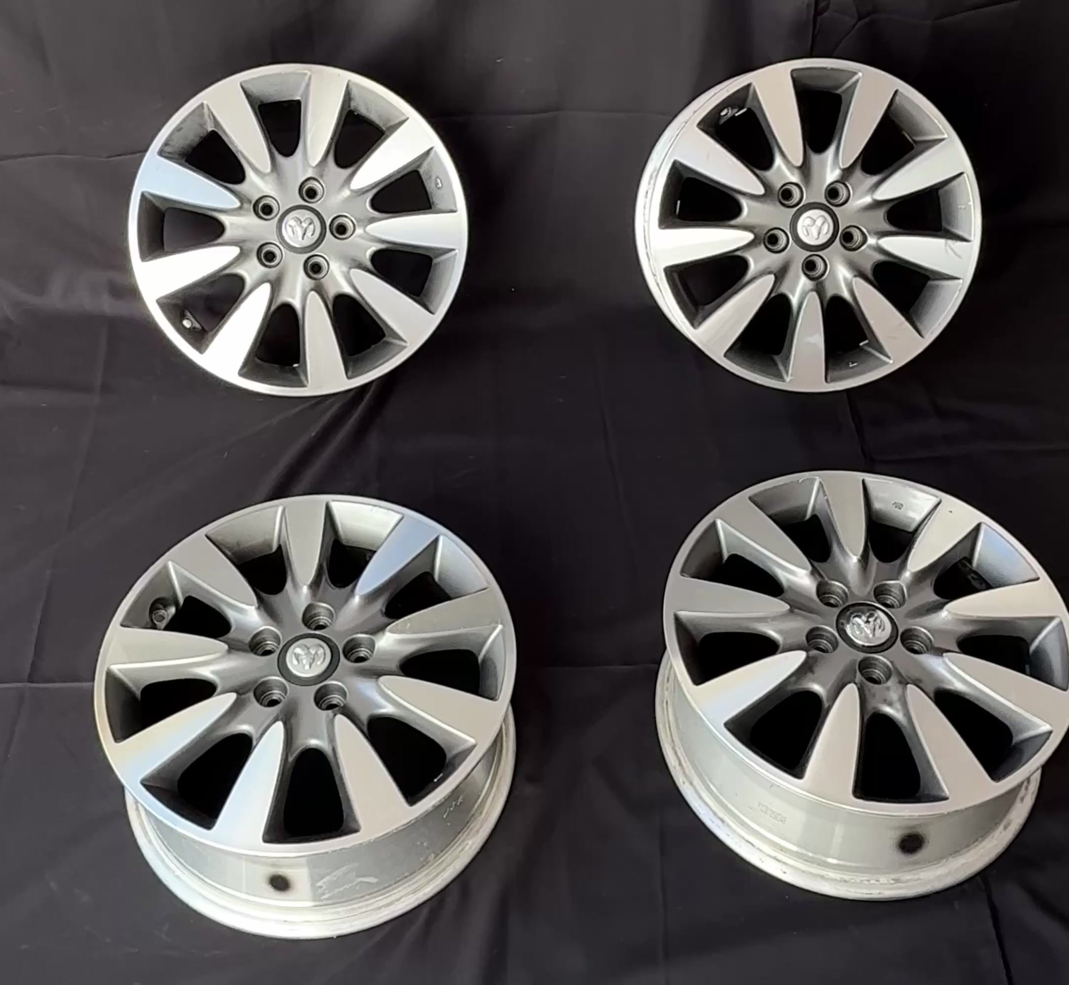 4 Rines 17” Jeep Liberty, Compass, Patriot, Nitro y Avenger – 5×114