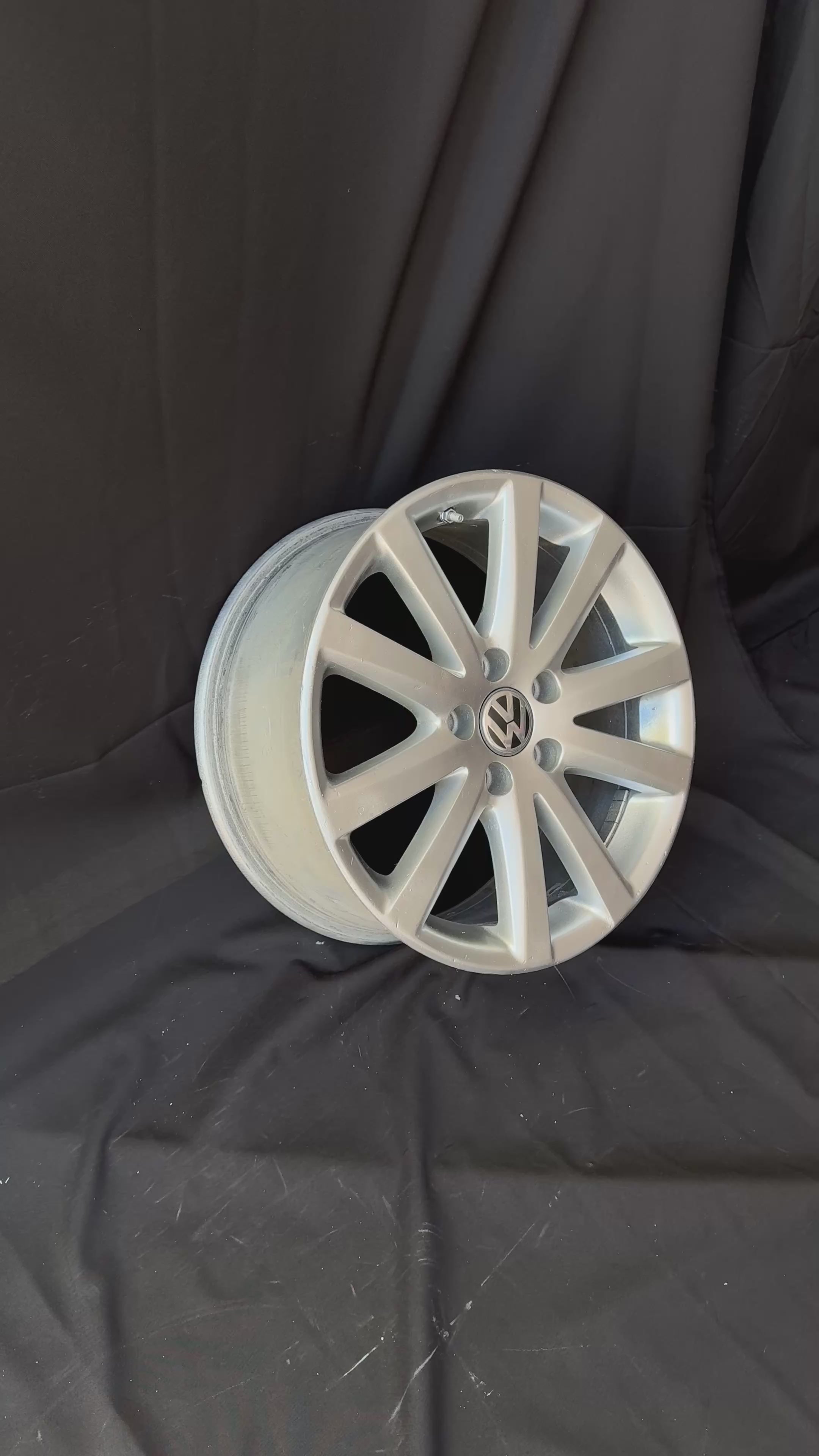4 Rines 17” Volkswagen Jetta Golf MK7 MK6 Seminuevos 5x112