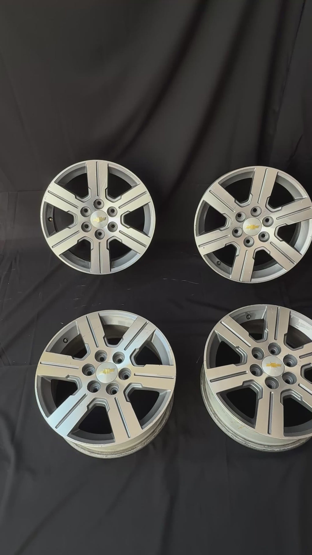 4 Rines 18” Chevrolet Silverado / GMC Suburban / Cheyenne / Express Van Originales