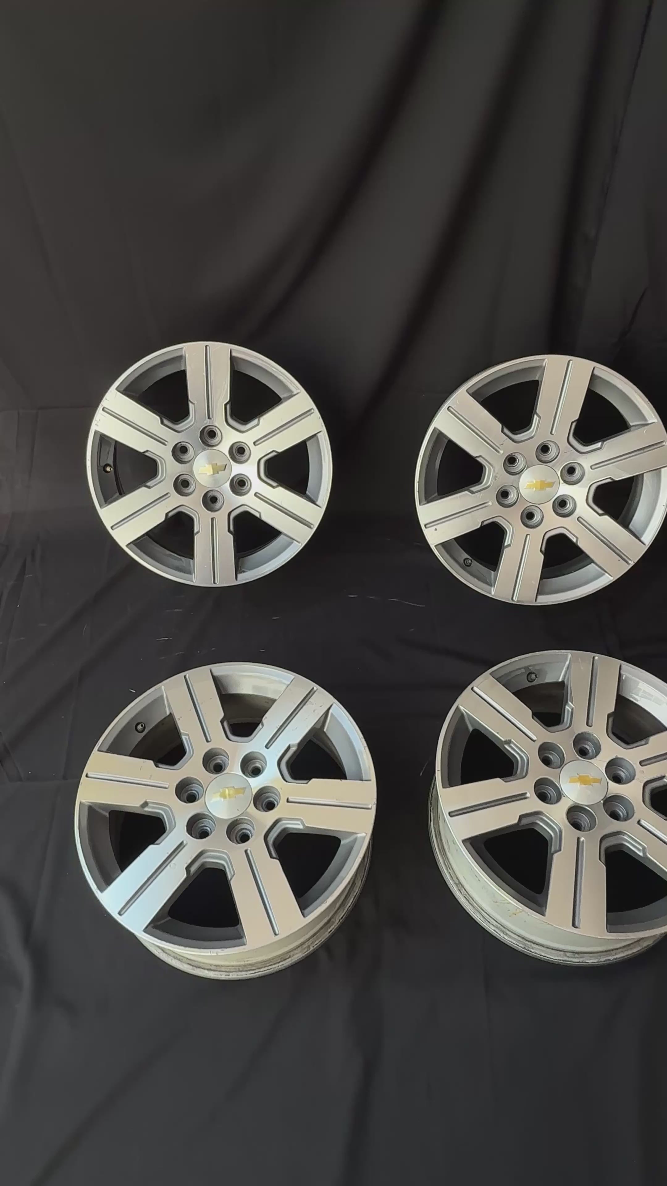 4 Rines 18” Chevrolet Silverado / GMC Suburban / Cheyenne / Express Van Originales