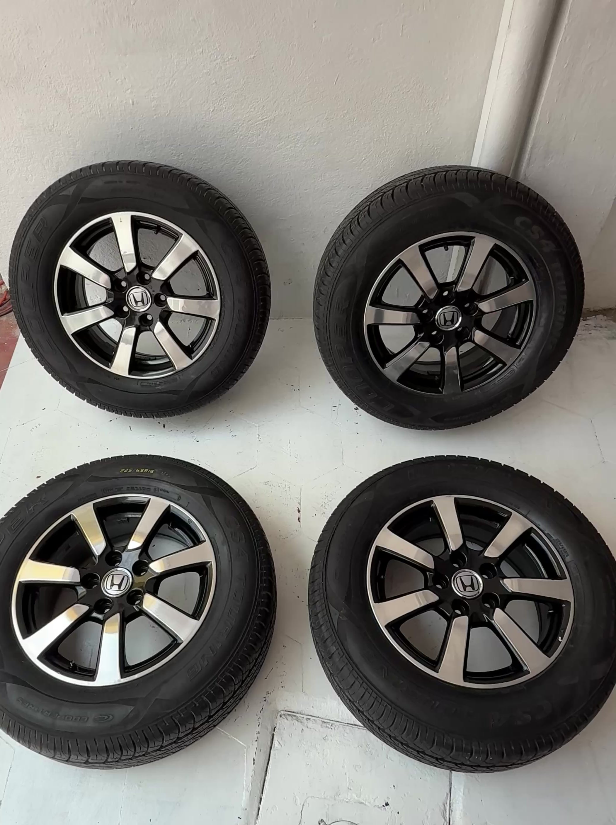 4 Rines con Llantas 16” Honda CR-V, HR-V, Accord y Civic – 5×114